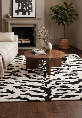 Saffron Rugs Hand Tufted 100% Wool Area Rug | Black and White Rectangular Rug | Cotton Backing | Contemporary Animal Print Carpet for Living Room