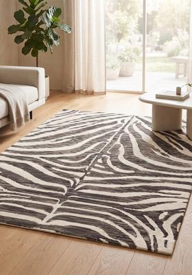 Saffron Rugs Hand Tufted 100% Wool Area Rug | Grey and Cream Rectangular Rug | Cotton Backing | Contemporary Animal Print Carpet for Living Room
