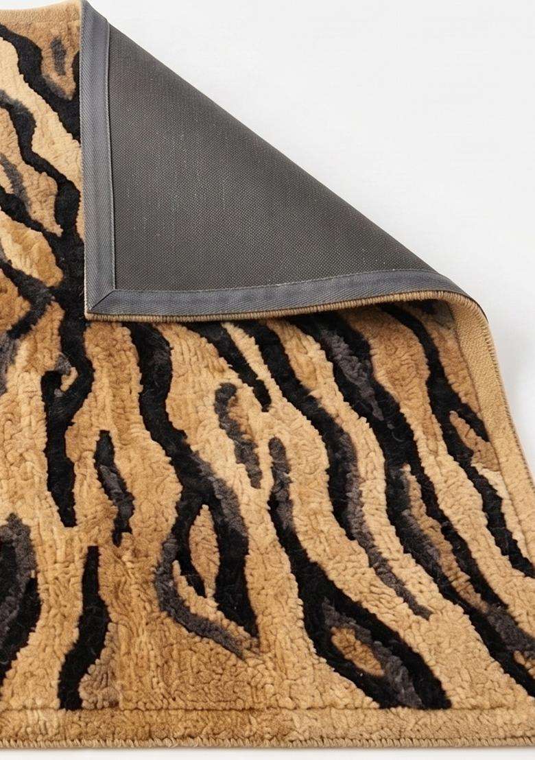 100% Wool Handmade Golden Tan Rug | Contemporary Animal Print Carpet With Cotton Backing For Living Room - Indya