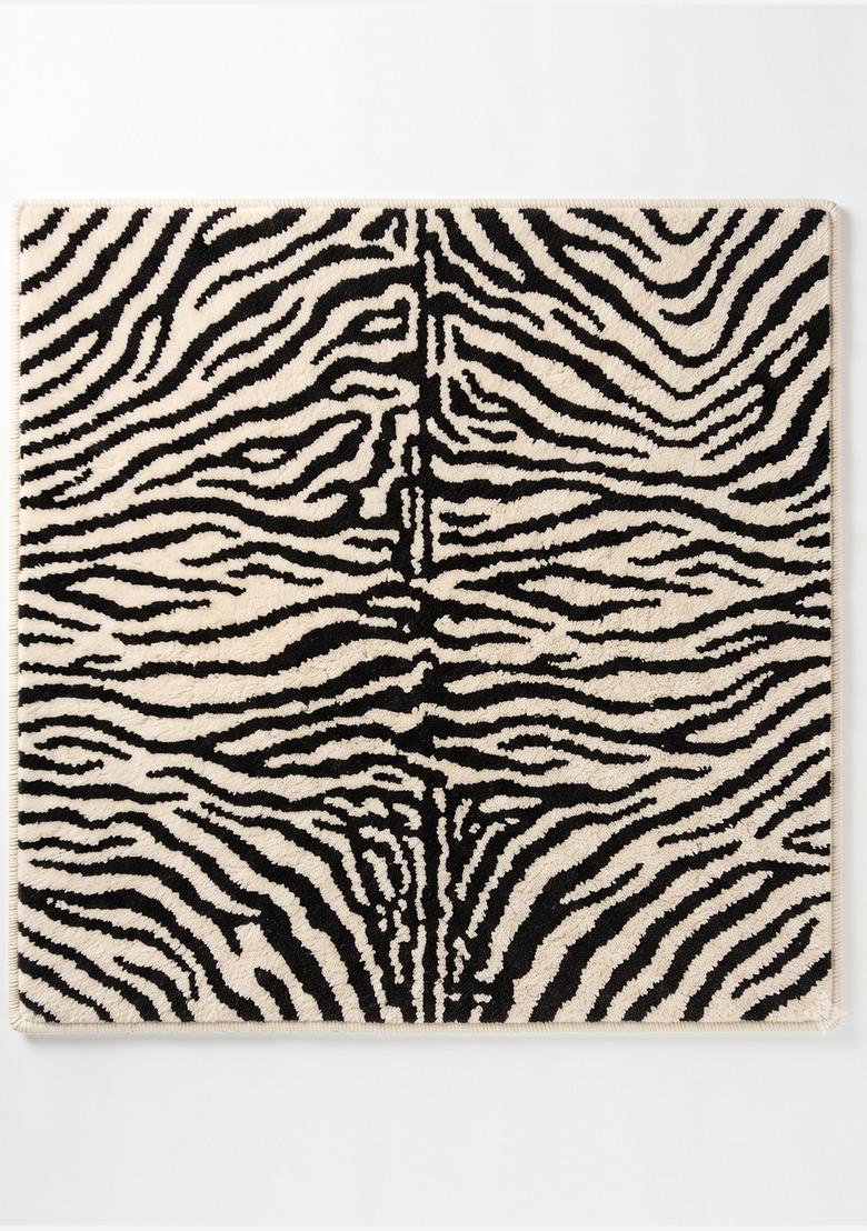 Saffron Rugs Hand Tufted 100% Wool Area Rug | Cream and Black Square Rug | Cotton Backing | Contemporary Animal Print Carpet for Living Room - Indya
