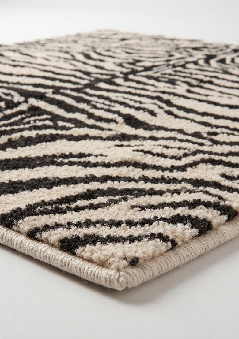 Saffron Rugs Hand Tufted 100% Wool Area Rug | Cream and Black Square Rug | Cotton Backing | Contemporary Animal Print Carpet for Living Room - Indya