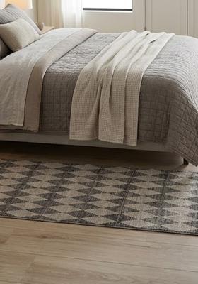 Saffron Rugs Wool Tufted Machine Washable Runner | Water Repellent Non Slip | Charcoal and Beige Transitional Argyle for Kitchen Bedroom Living Room Hallway