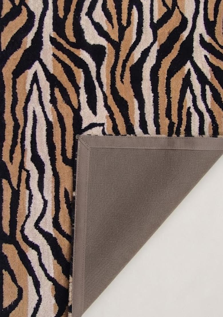 Saffron Rugs Hand-Tufted 80% Wool Rectangular Rug | Black | Cotton Backing | Contemporary Animal Print - Indya