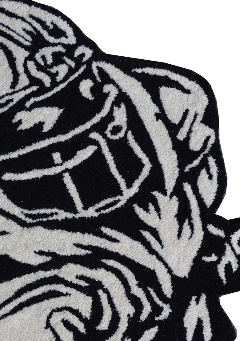 Saffron Rugs Hand-Tufted 80% Wool Rectangular Rug | Black and White | Cotton Backing | Casual Animal Print - Indya