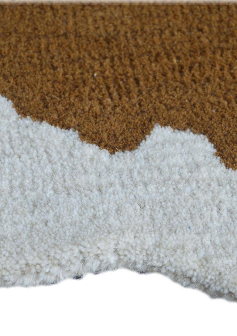 Saffron Rugs Hand-Tufted 80% Wool Oblong Rug | Brown and White | Cotton Backing | Western Cow Print - Indya
