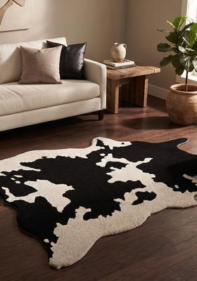 Saffron Rugs Hand-Tufted 80% Wool Rectangular Rug | Black and White | Cotton Backing | Casual Cow Print