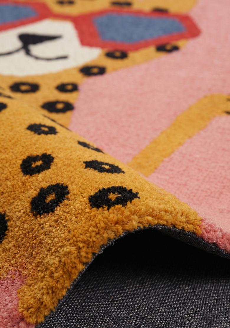 Saffron Rugs Hand-Tufted 80% Wool Rectangular Rug | Pink | Cotton Backing | Casual Animal Print - Indya