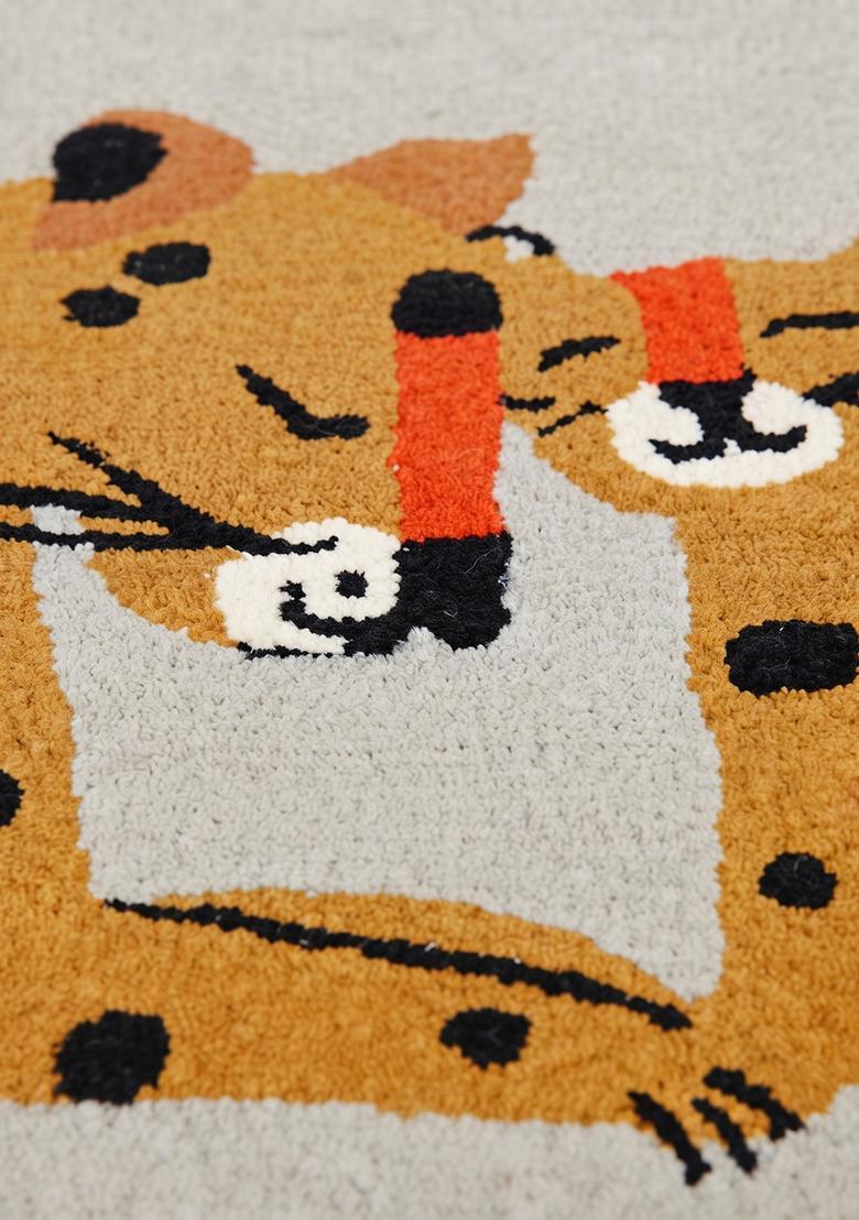 Saffron Rugs Hand-Tufted 80% Wool Rectangular Rug | Light Grey | Cotton Backing | Contemporary Animal Print - Indya