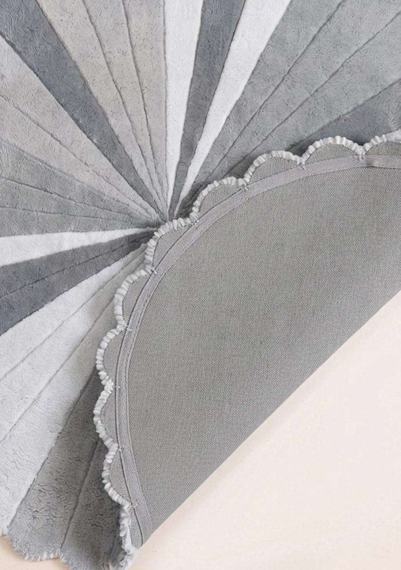 Saffron Rugs Mist Grey Retro Striped Hand Tufted Wool Round Rug - Indya