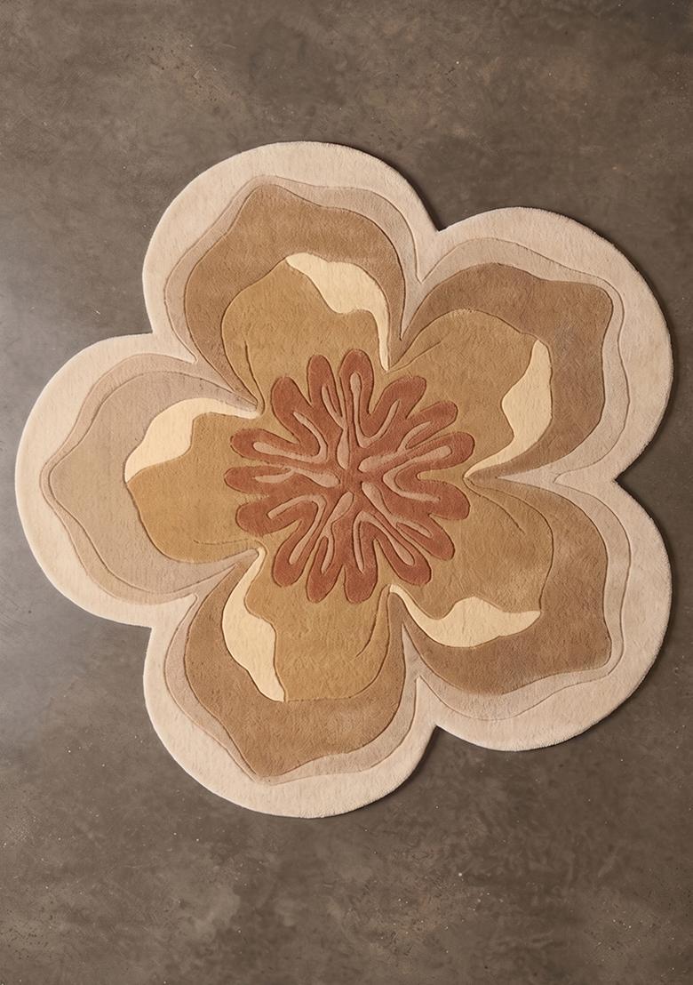 Saffron Rugs Hand Tufted Wool Area Rug | Warm Camel Flower Round Rug | Cotton Backing | Contemporary Floral Home Decor Carpet for Living Room Bedroom - Indya