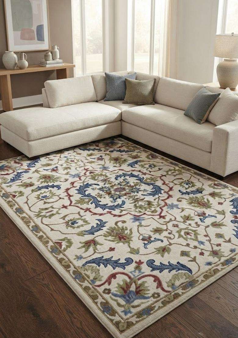 Saffron Rugs Ivory Classic Floral Hand Tufted Wool Rectangular Rug - Indya