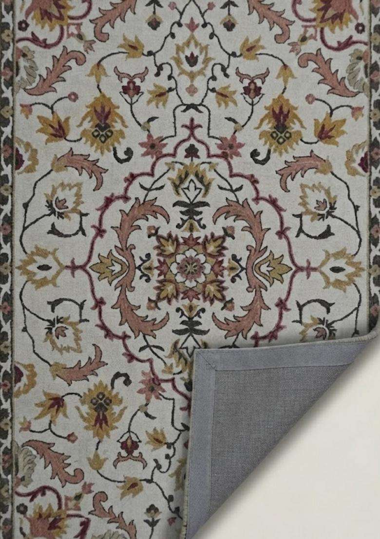 Saffron Rugs Ivory Classic Floral Hand Tufted Wool Rectangular Rug - Indya