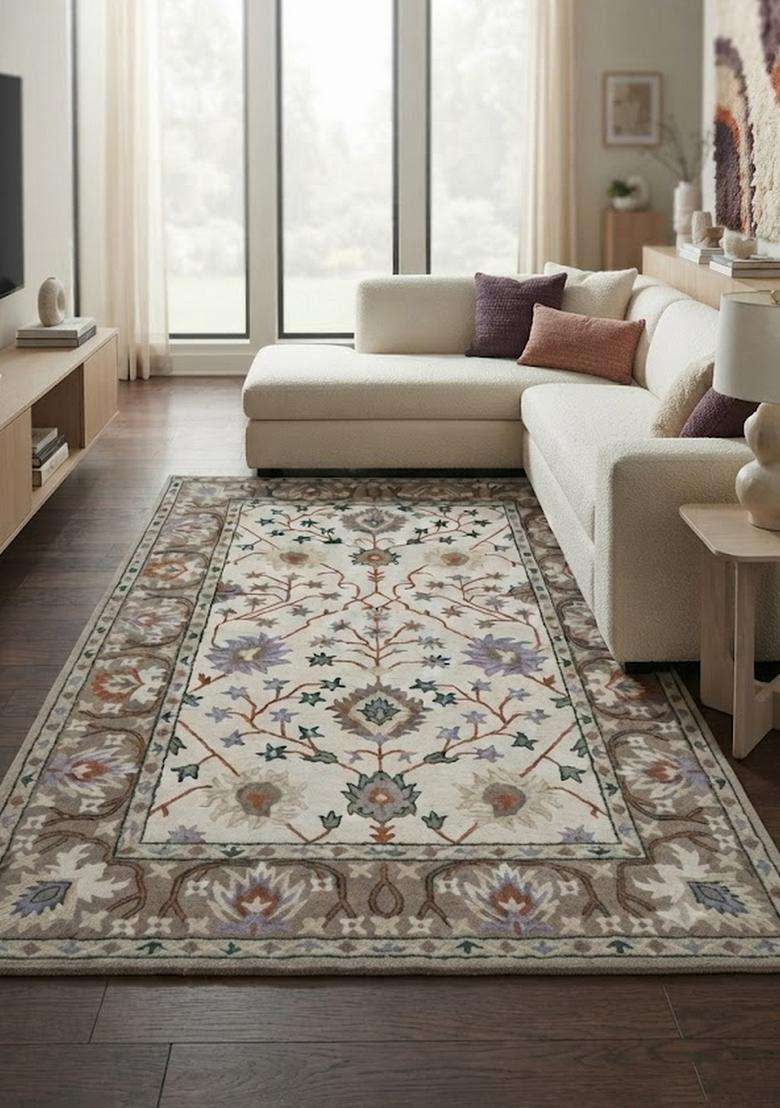 Saffron Rugs Ivory Classic Floral Hand Tufted Wool Rectangular Rug - Indya