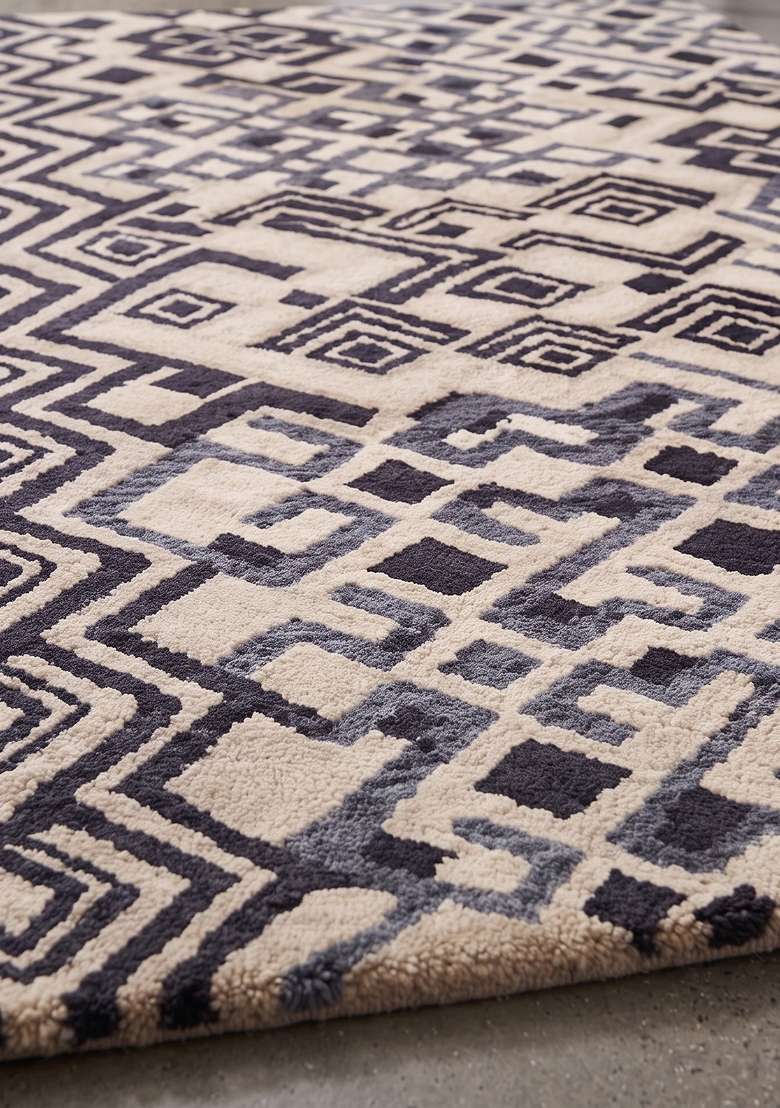 Saffron Rugs Hand Knotted Beige Navy Wool Rectangular Rug - Indya