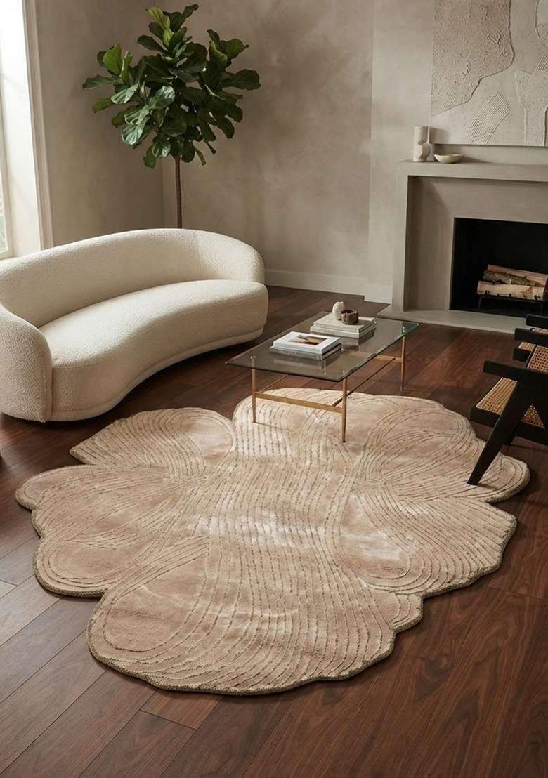 Saffron Rugs Sandy Beige Floral Hand Tufted Viscose Rectangular Rug - Indya