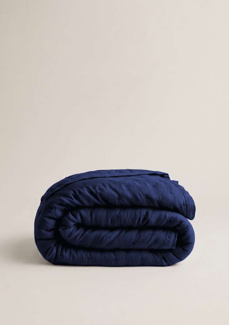 Navy European Linen dream quilt - Indya