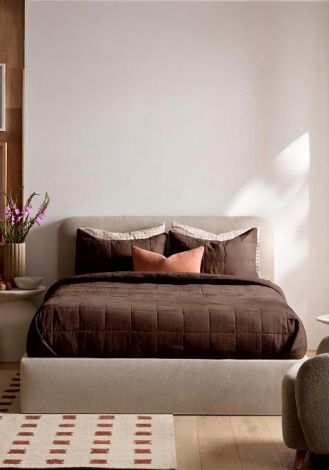 Berry 100% Linen Lightweight European Linen Box Quilted Sham Set