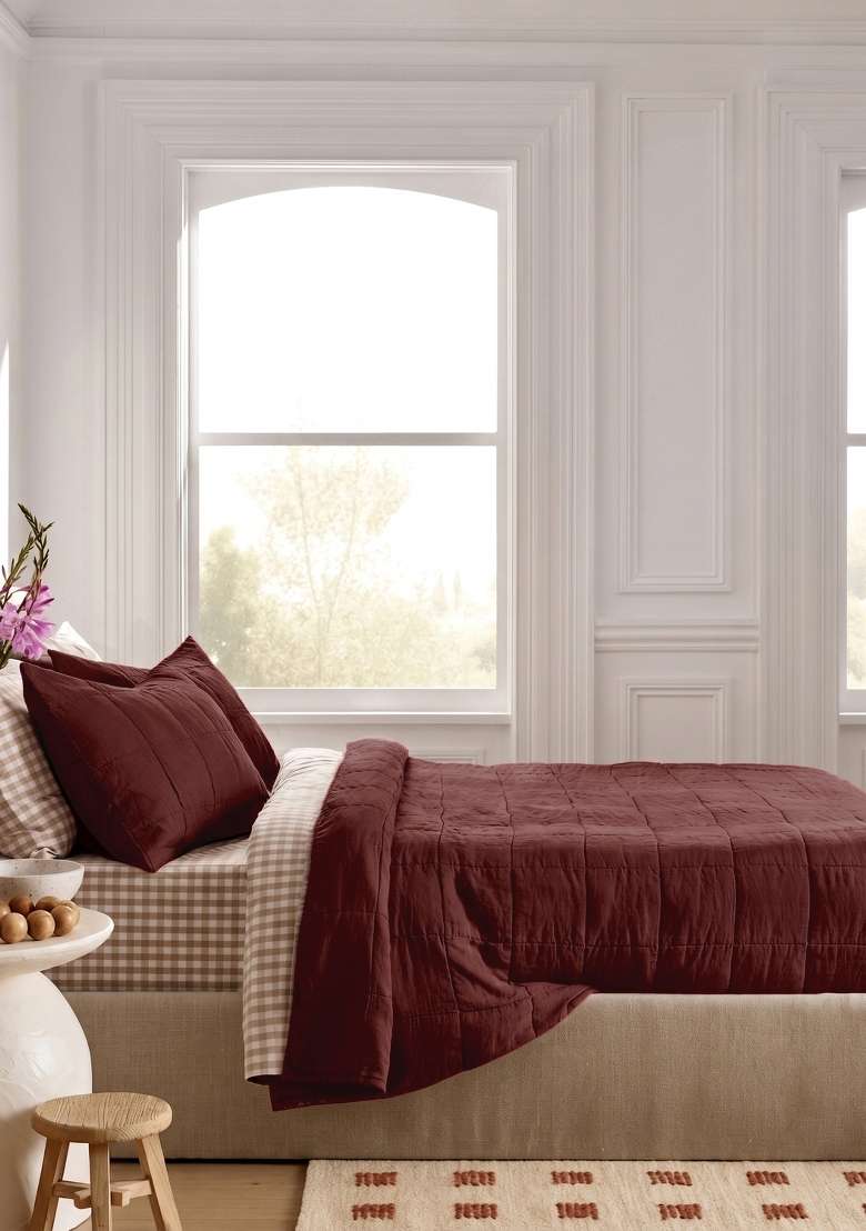 Berry 100% Linen Lightweight European Linen Box Quilt - Indya