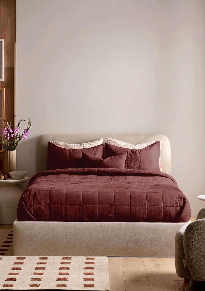 Berry 100% Linen Lightweight European Linen Box Quilt - Indya