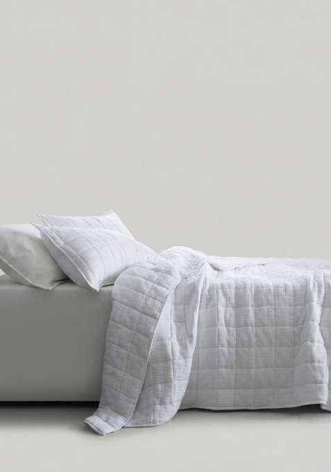 Star White Organic Cotton Gauze Box Quilt