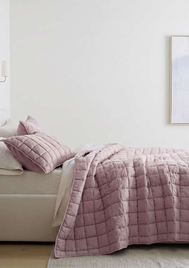 Dusty Mauve European Linen Box Quilt - Indya