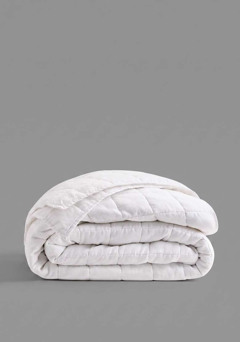 White European Linen Box Quilt - Indya