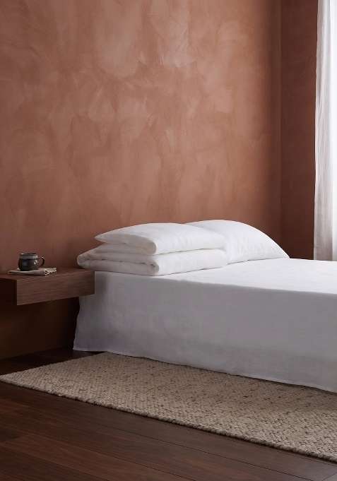 Star White European Linen Fitted Sheet Set