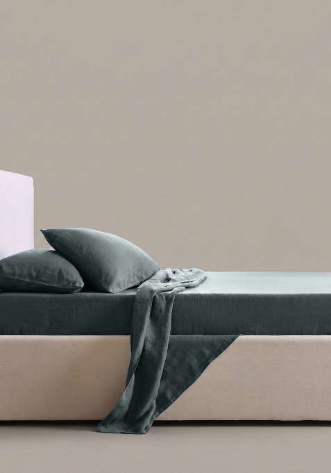 Lite Charcoal European Linen Sheet Set