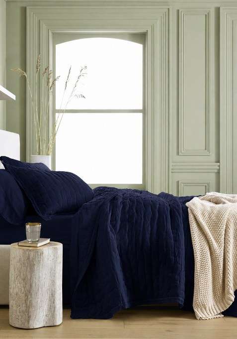 Navy European Linen Dream Quilt Set