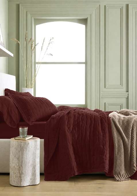 Berry European Linen Dream Quilt Set