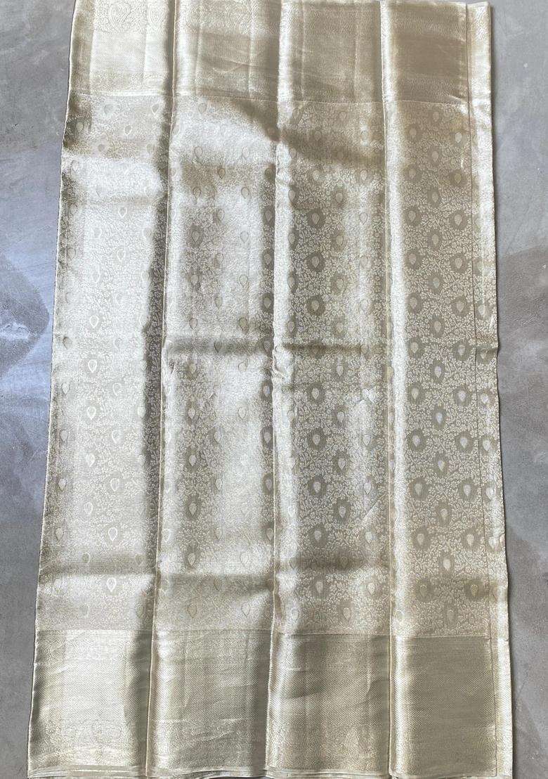 Silver Pure Tissue Kanchipuram Saree With Traditional Woven Design For Women - Indya