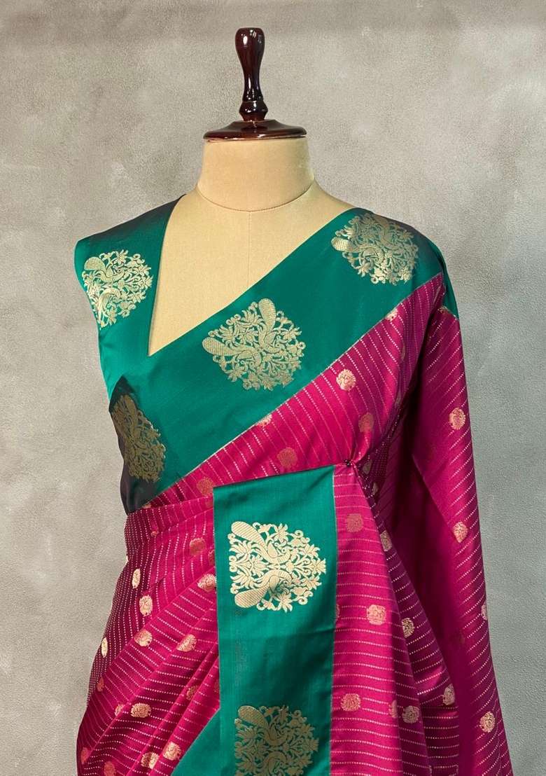 Magenta And Green Green Pure Soft Silk Saree With Traditional Woven Design For Women - Indya