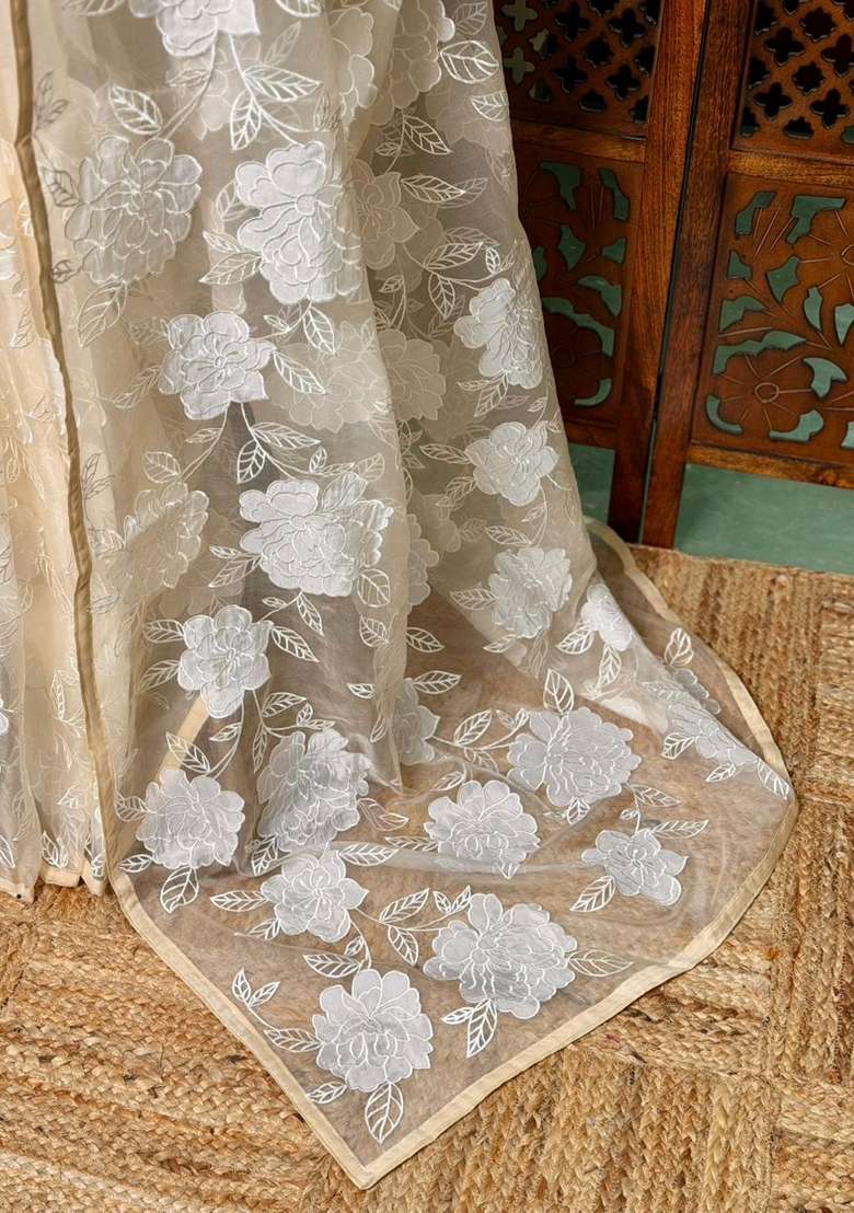 White Pure Organza Silk Saree With Traditional Woven Design For Women - Indya