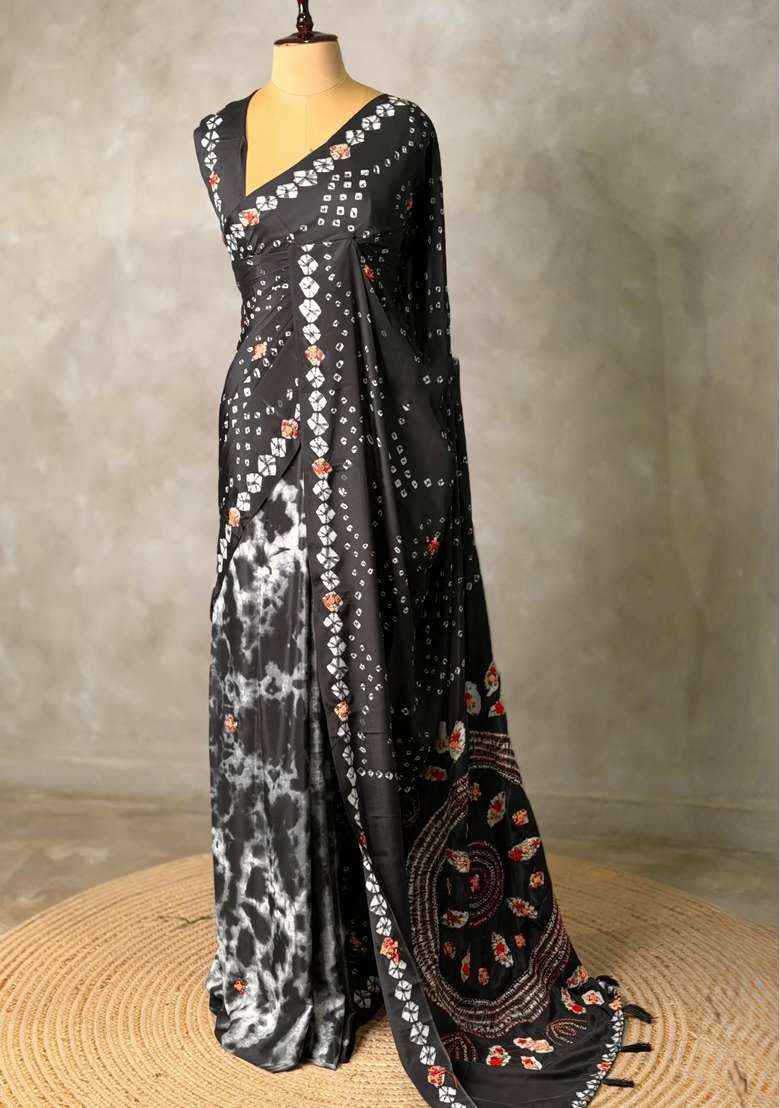 Black Crepe Silk Saree With Traditional Woven Design For Women - Indya