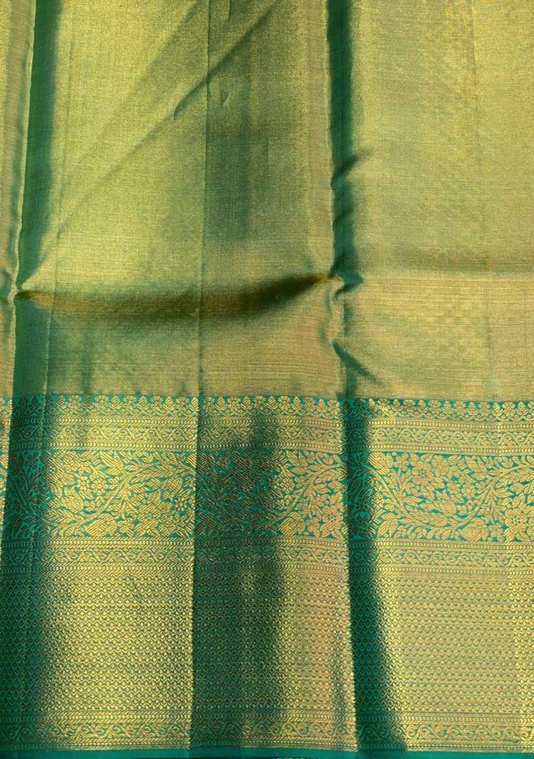 Green Pure Tissue Kanchipuram Silk Saree With Traditional Woven Design For Women - Indya