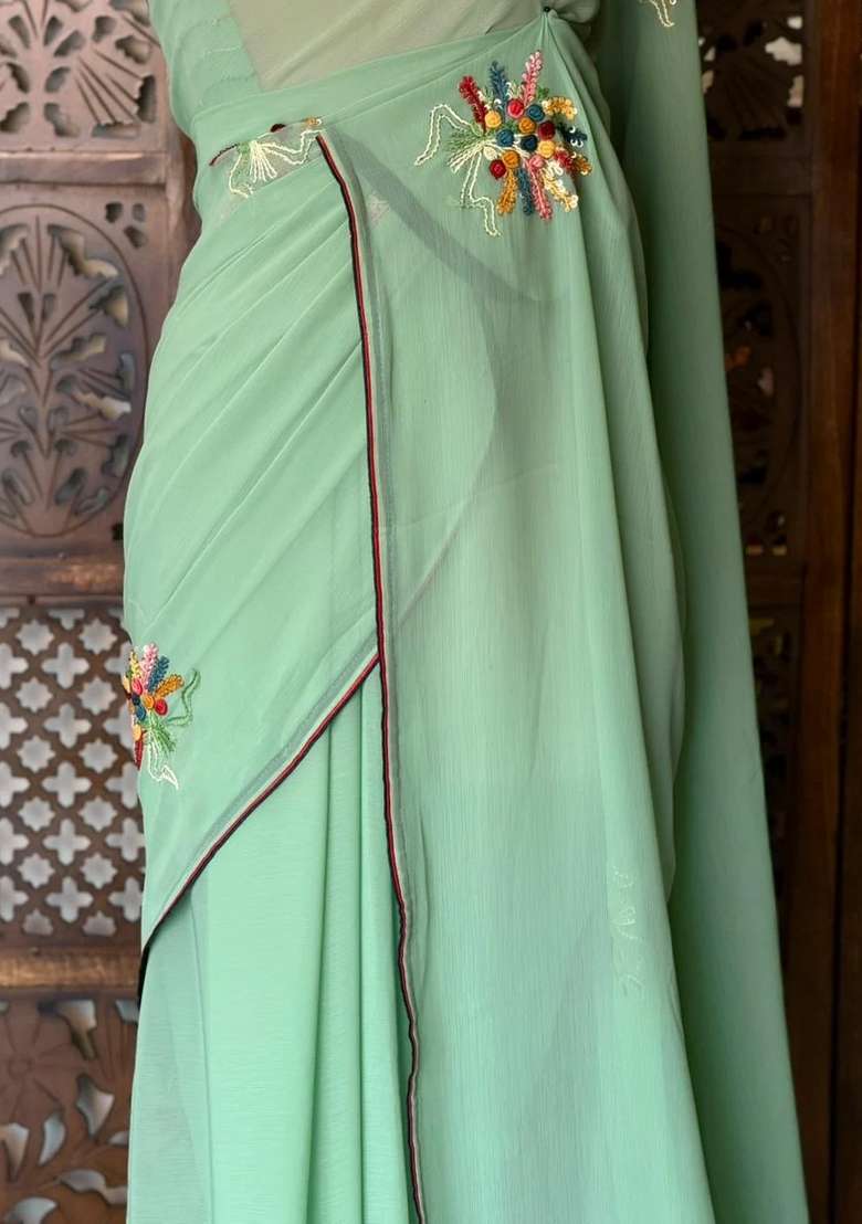 Pastal Green Soft Chiffon Saree With Traditional Woven Design For Women - Indya