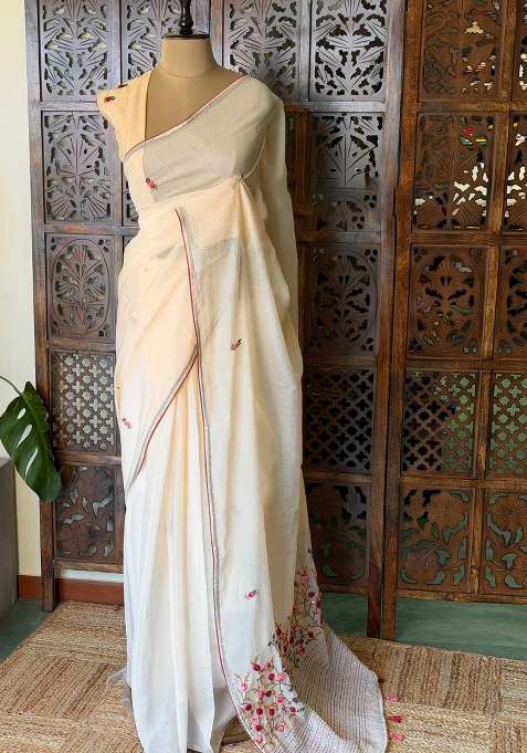 Nude Yellow Soft Muslin Pure Silk Saree With Traditional Woven Design For Women