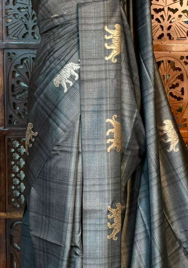 Dark Grey Tiger Woven Tusser Silk Tussar Saree With Traditional Woven Design For Women - Indya