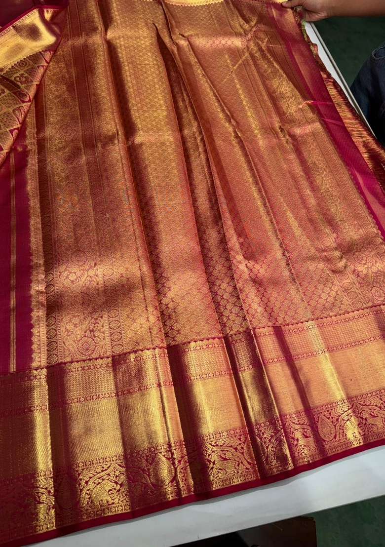 Magenta Pure Tissue Kanchipuram Silk Saree With Traditional Woven Design For Women - Indya