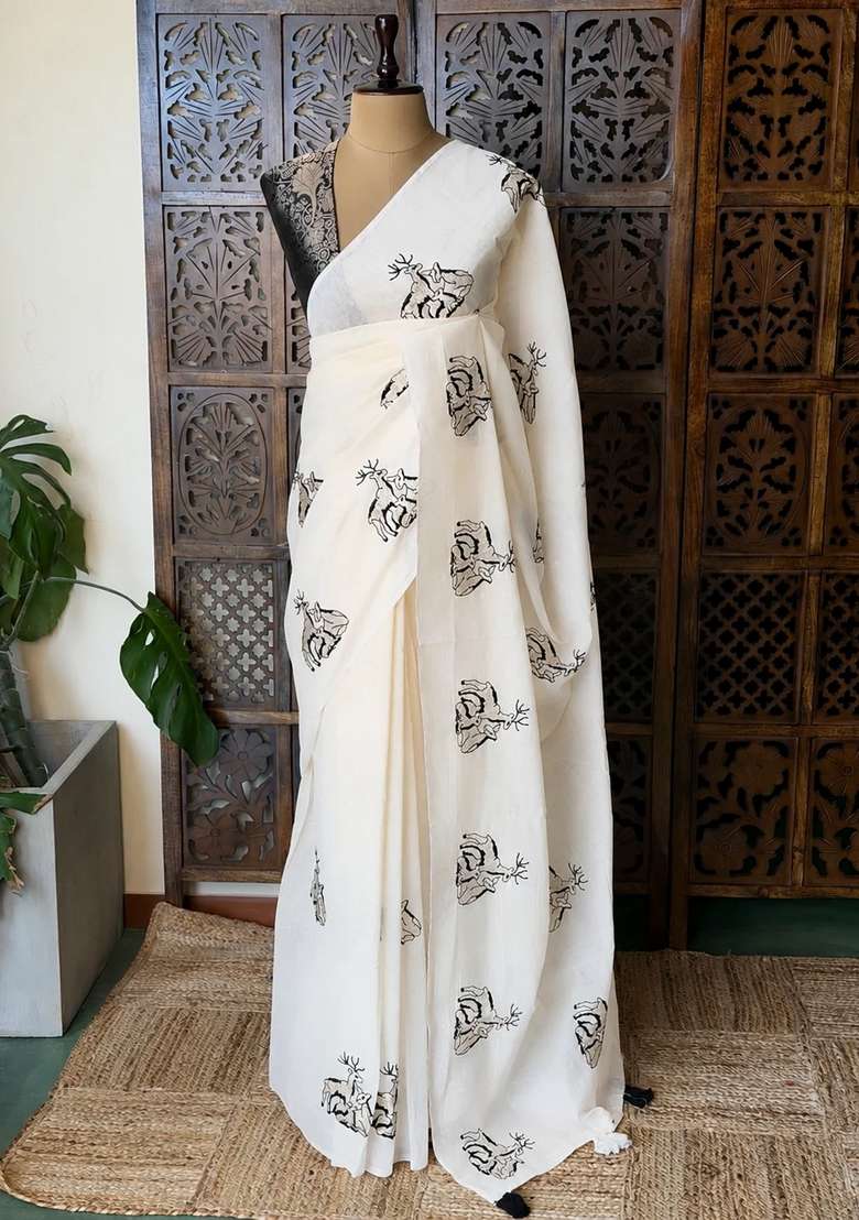 Off White Chanderi Cotton Silk Saree With Traditional Woven Design For Women - Indya