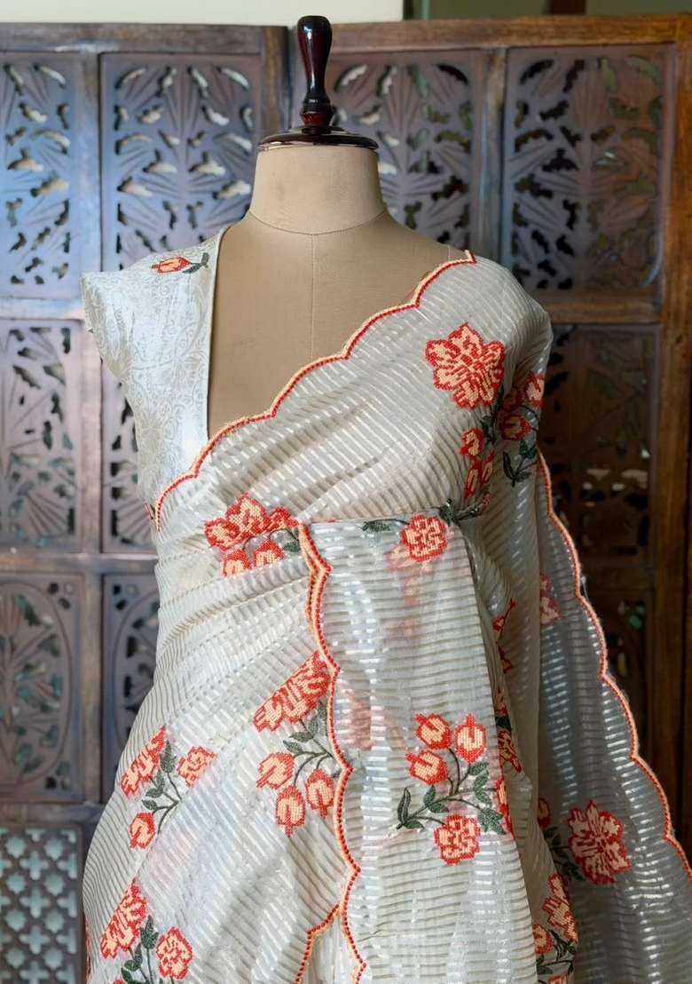 White Tissue Silk Saree With Traditional Woven Design For Women - Indya