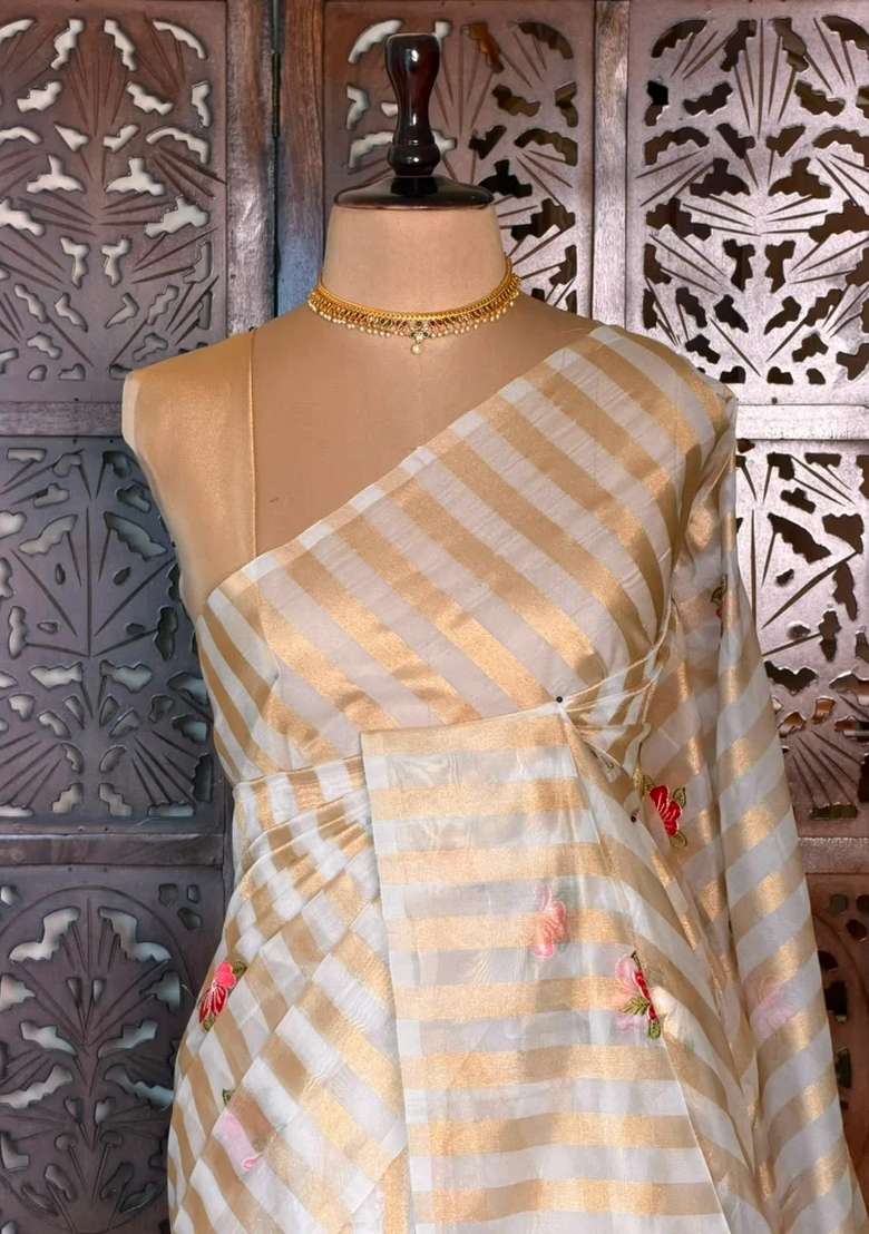 Silver Banarasi Organza Tissue Saree Pasilk4 With Traditional Woven Design For Women - Indya