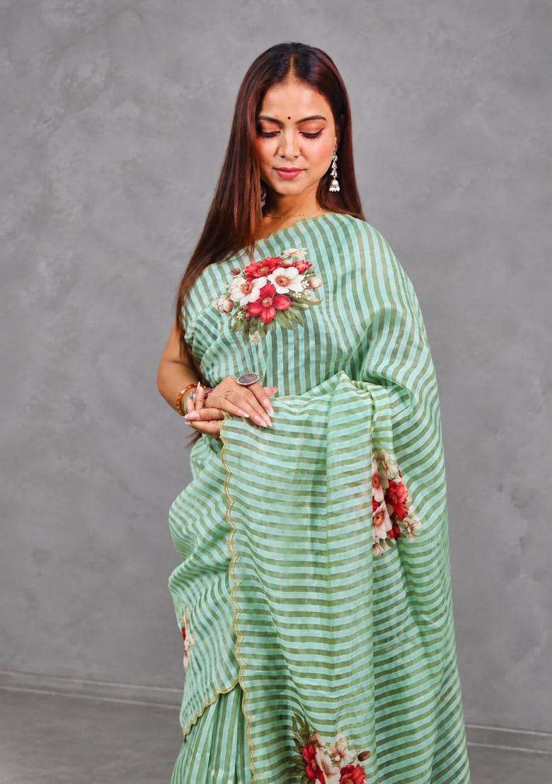 Emerald Green Pure Kora Tissue Saree With Traditional Woven Design For Women - Indya