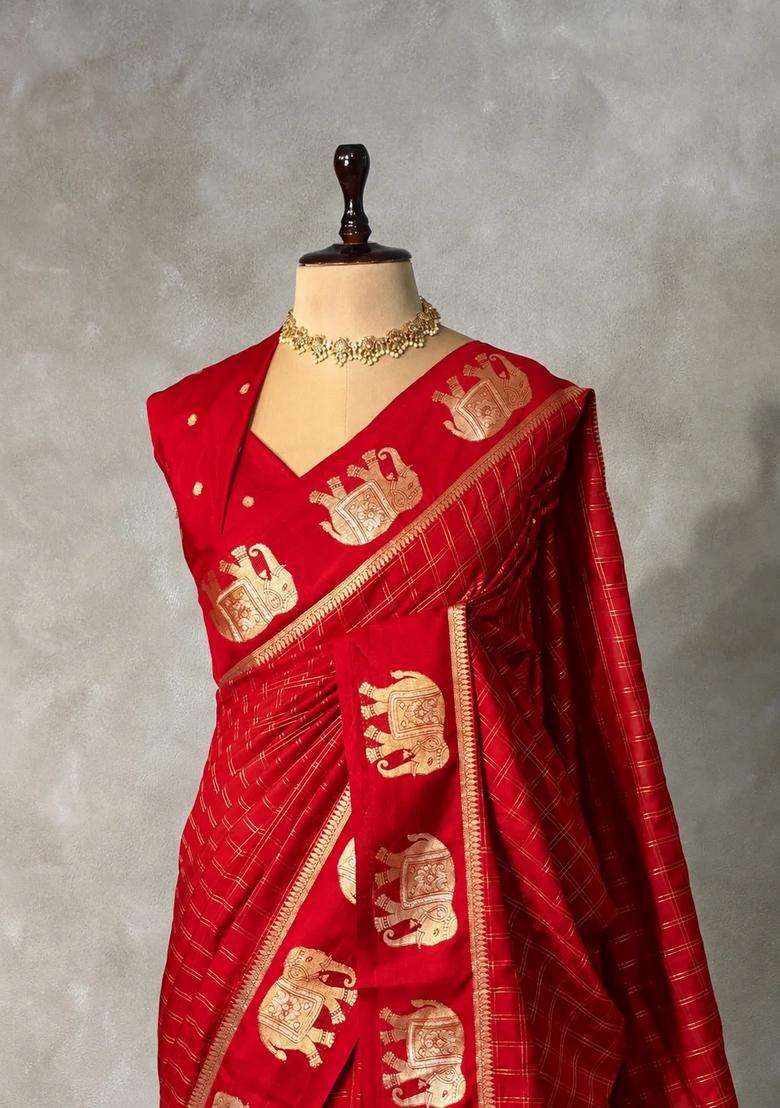 Red Soft Silk Saree With Traditional Woven Design For Women - Indya