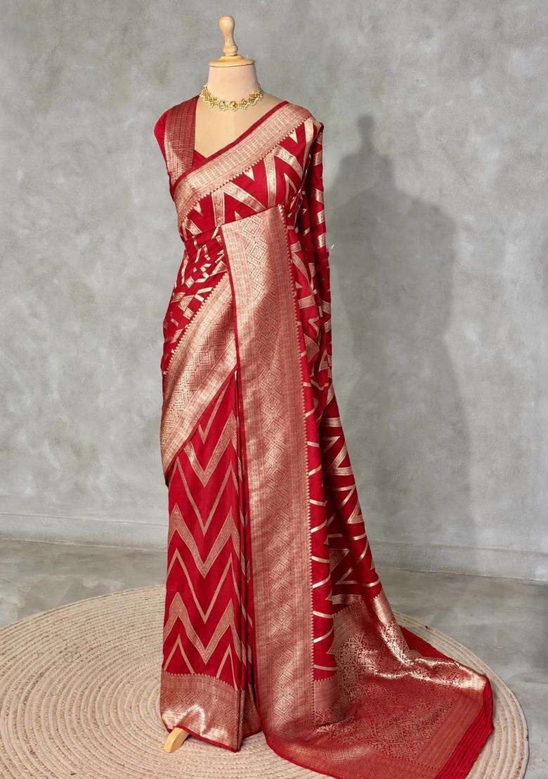 Red Banarasi Banarasi Georgette Saree With Traditional Woven Design For Women - Indya