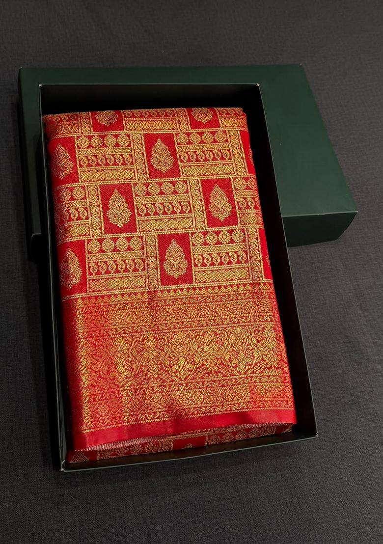 Red Tissue Kanchipuram Saree With Traditional Woven Design For Women - Indya