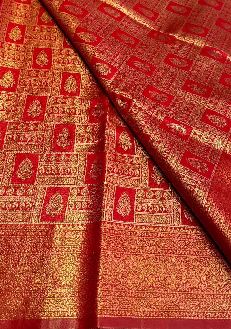 Red Tissue Kanchipuram Saree With Traditional Woven Design For Women - Indya