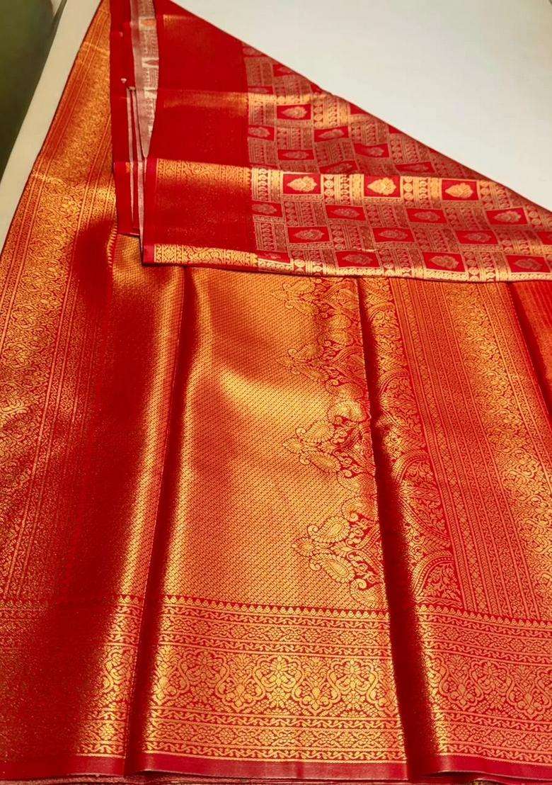 Red Tissue Kanchipuram Saree With Traditional Woven Design For Women - Indya