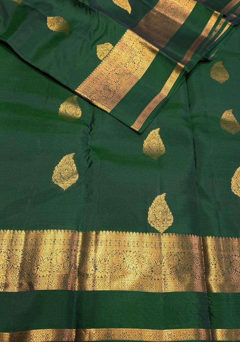 Dark Green Pure Vintage Kanchipuram Silk Saree With Traditional Woven Design For Women - Indya