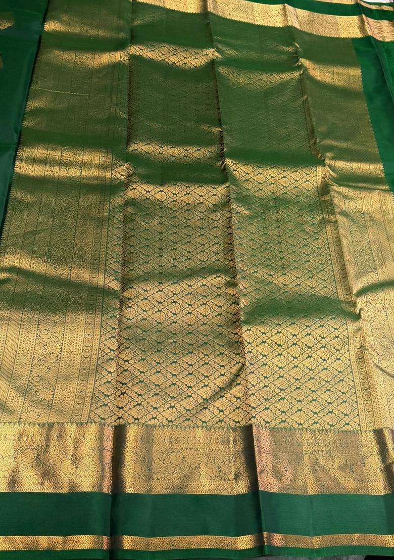 Dark Green Pure Vintage Kanchipuram Silk Saree With Traditional Woven Design For Women - Indya